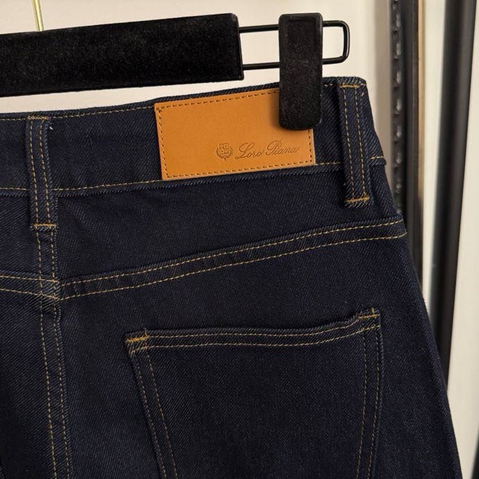 Джинсы женские фото 8