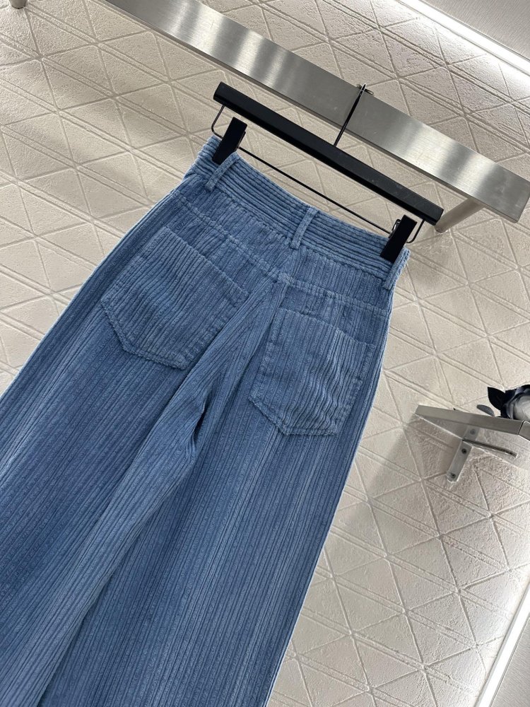 Джинсы женские фото 8