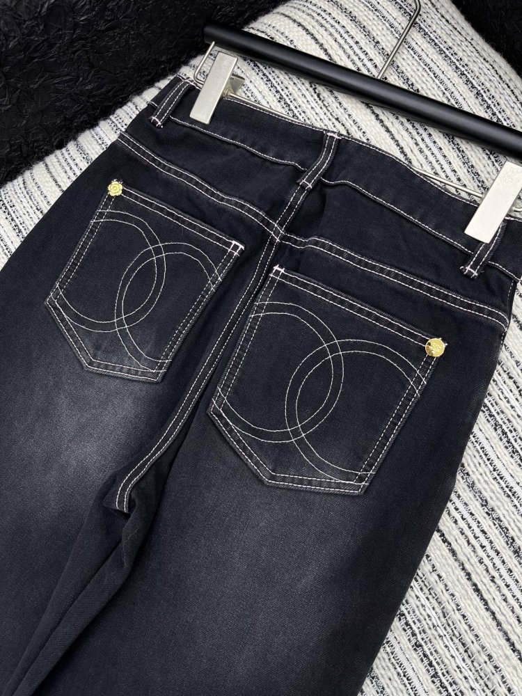 Джинсы женские фото 9