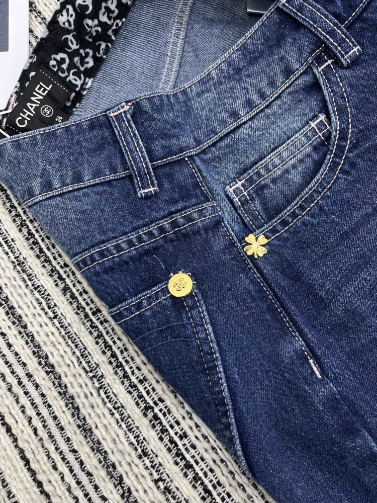 Джинсы женские фото 9