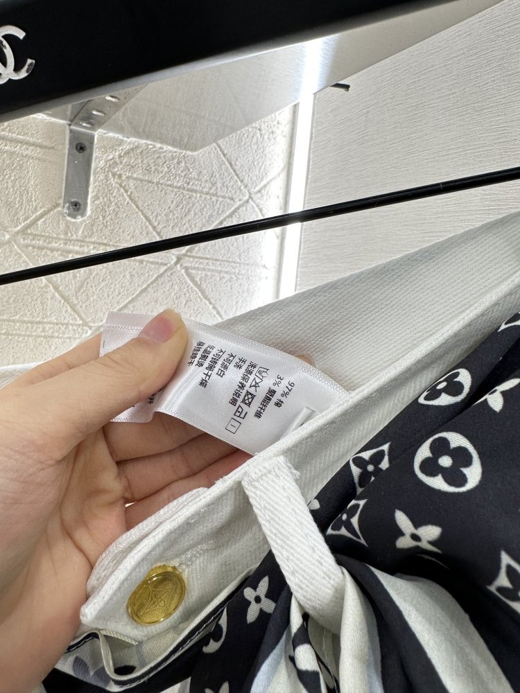 Джинсы женские фото 9