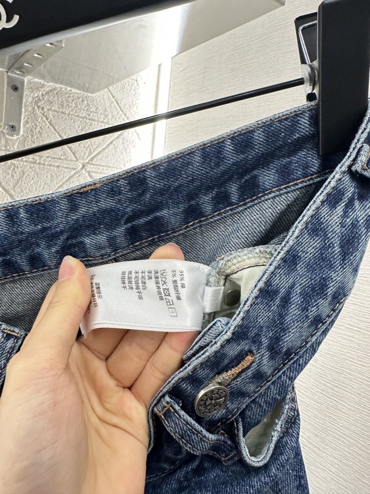 Джинсы женские фото 9