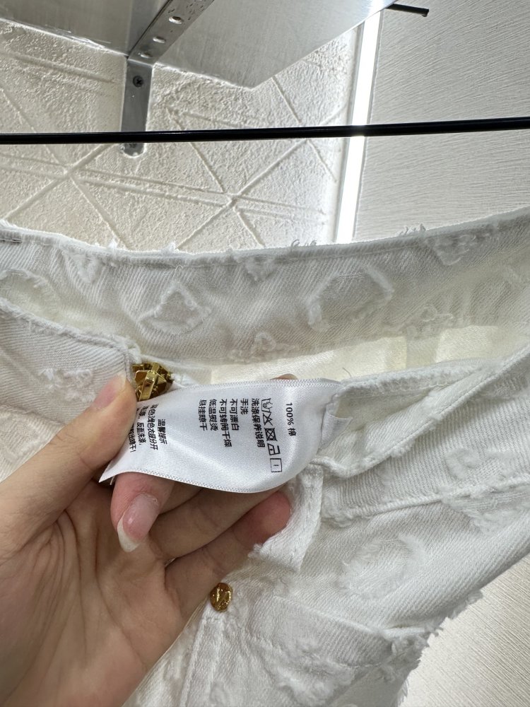 Джинсы женские фото 9