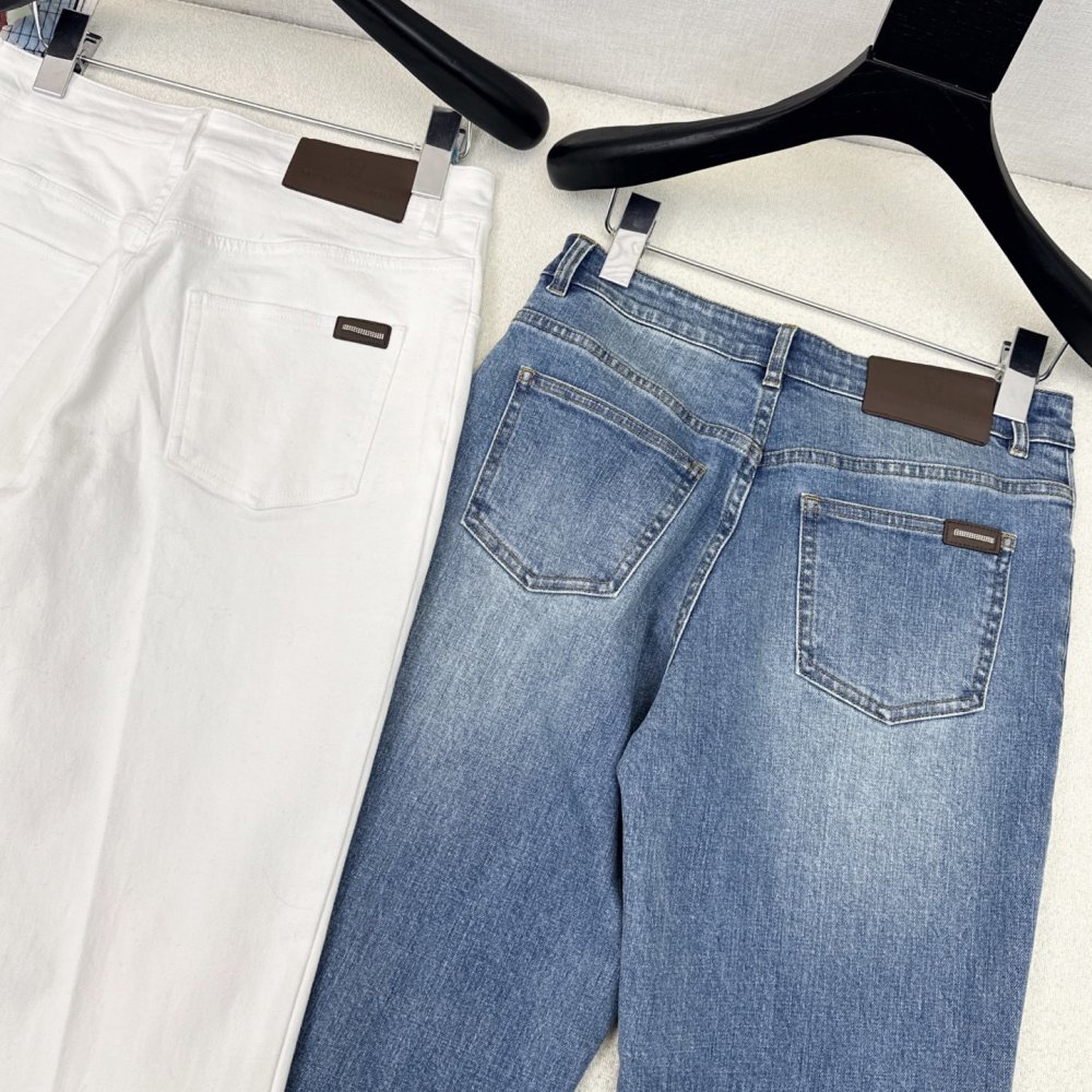 Джинсы женские фото 9