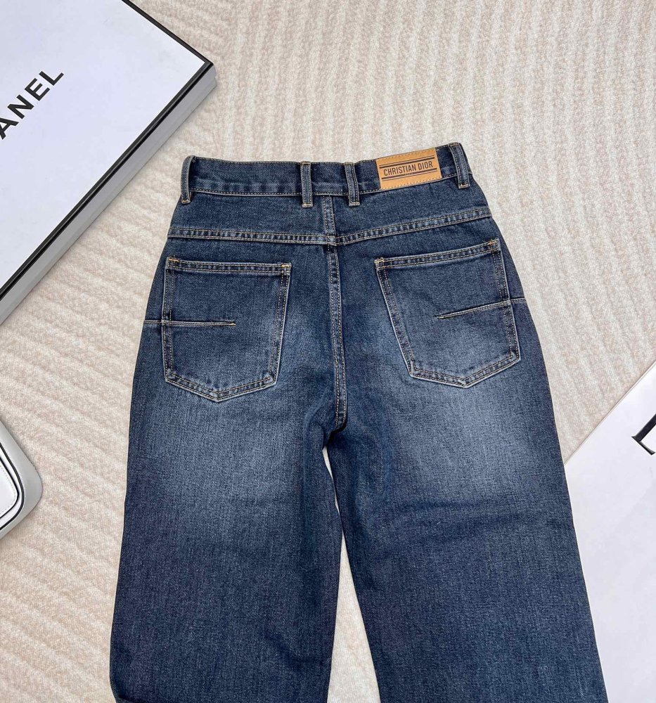 Джинсы женские фото 9