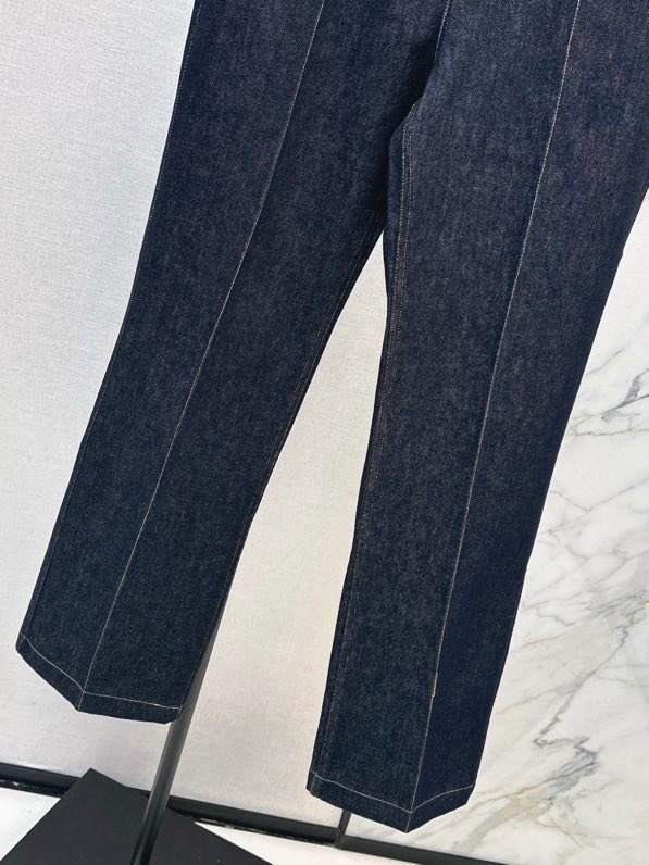 Джинсы женские фото 9