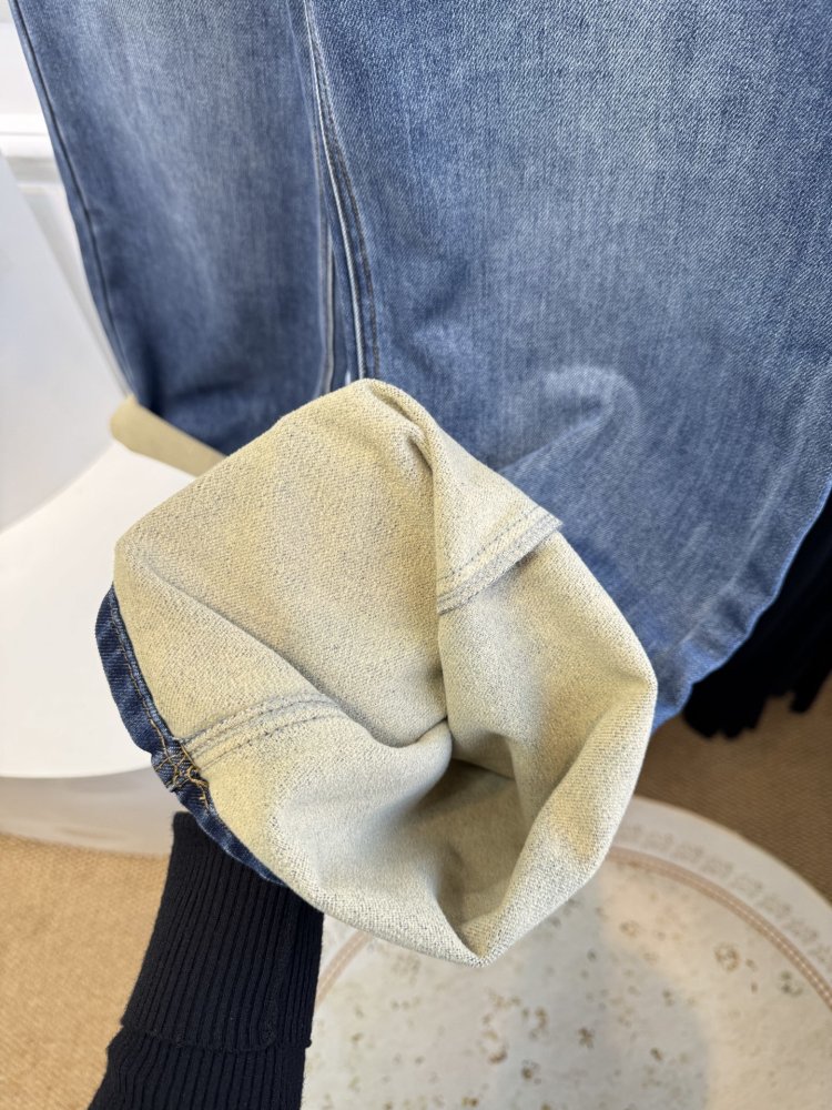 Джинсы женские фото 9