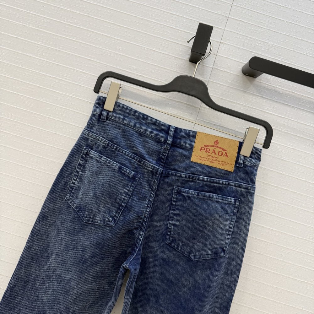 Джинсы женские фото 9