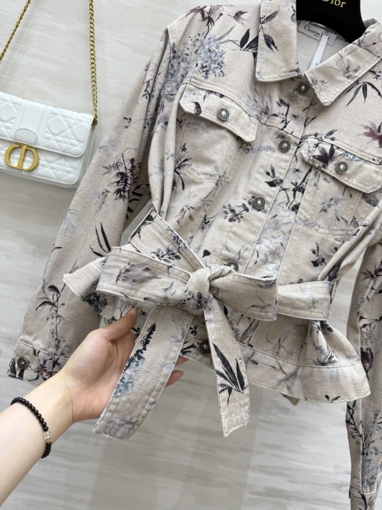 Jacket women's фото 5