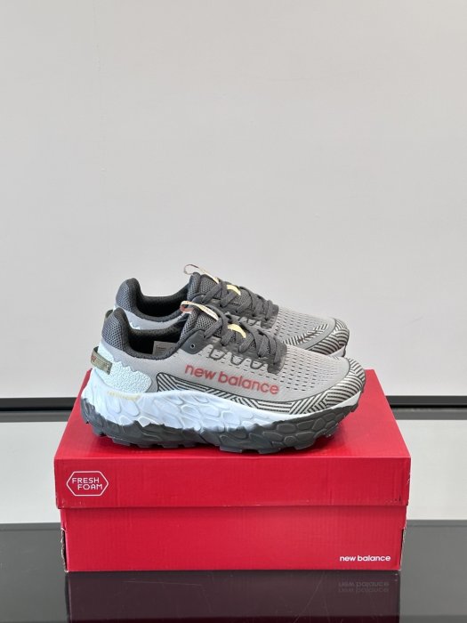 Sneakers New Balance More Trail V3