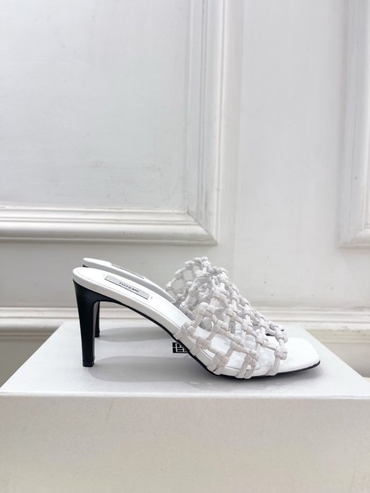 Босоножки фото 2