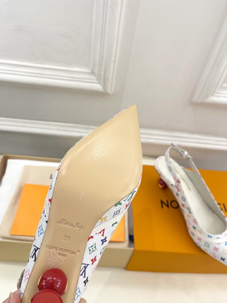 Босоножки фото 9