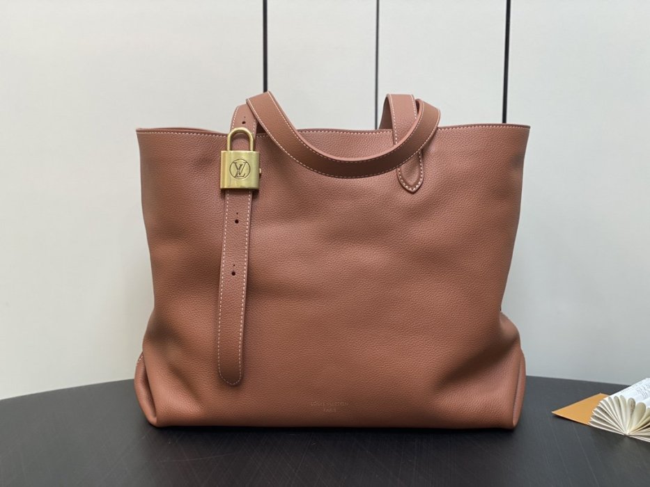 A bag women's Low Key Cabas 47 cm