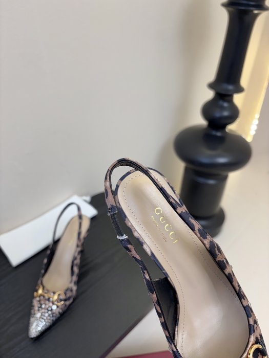 Босоножки фото 8