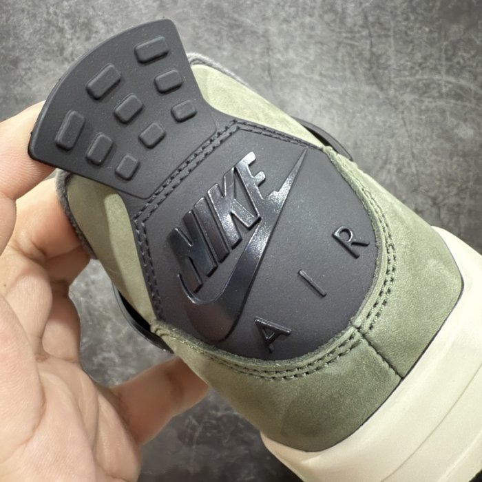 Кроссовки UNDEFEATED x Jordan Air Jordan 4 фото 2