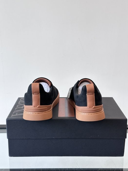 Кросівки чоловічі фото 8