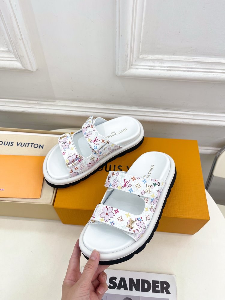 Шльопанці жіночі фото 3