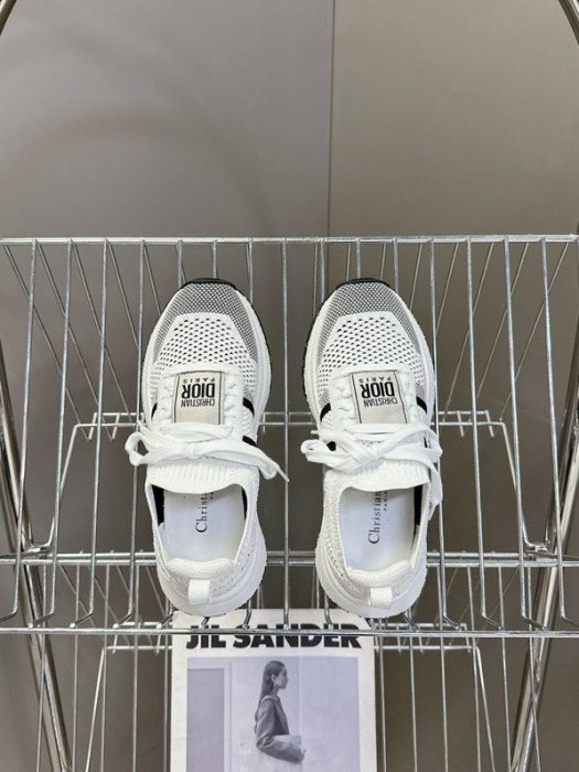 Кроссовки женские фото 7