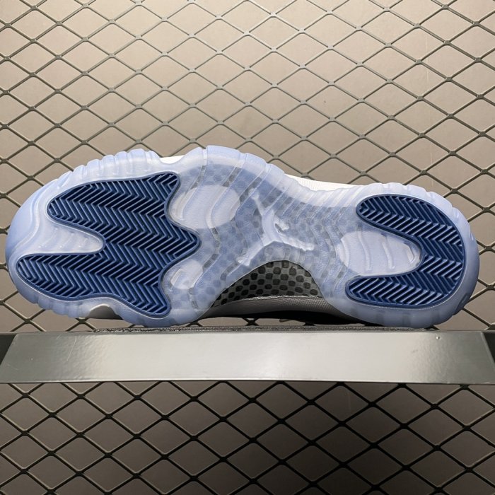 Кроссовки Air Jordan 11 Low SE фото 5