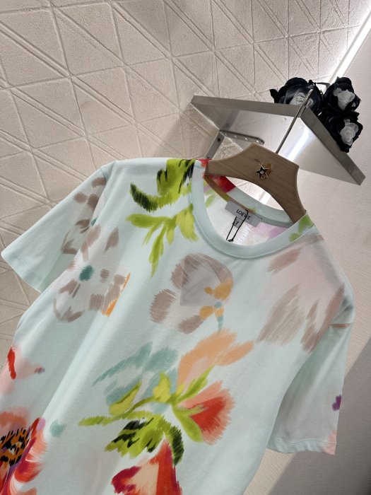 T-shirt women's фото 7