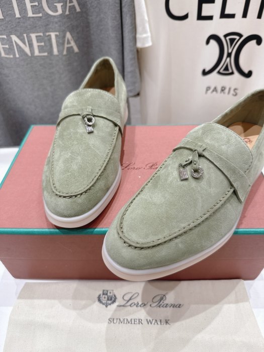 Лоферы женские фото 7