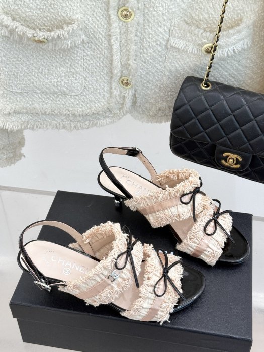 Босоножки фото 3