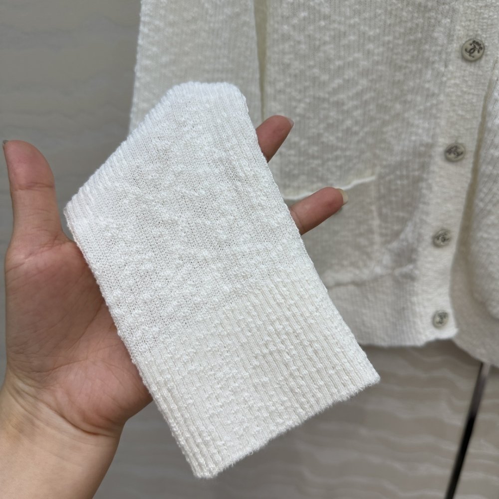 Белый хлопковый трикотажный кардиган с круглым вырезом фото 6