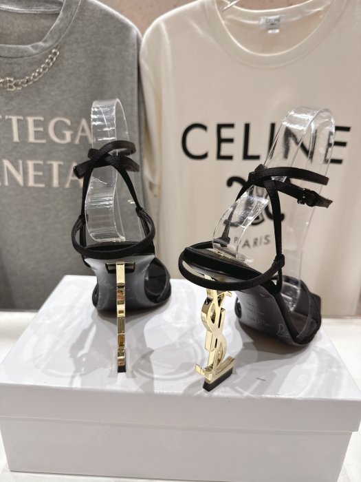 Босоножки фото 7