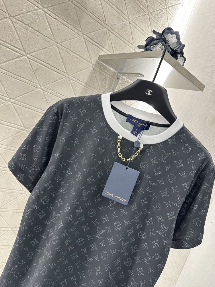 Футболка жіноча фото 3