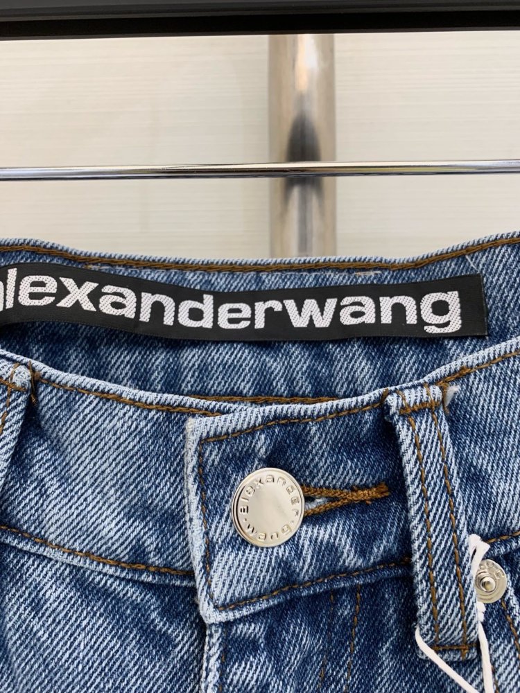 Джинсы женские фото 4