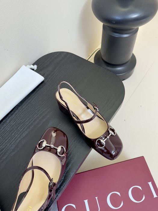 Босоножки фото 4