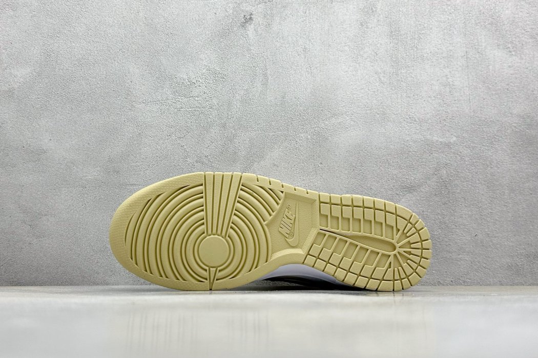 Кроссовки Nike SB Dunk Low фото 4