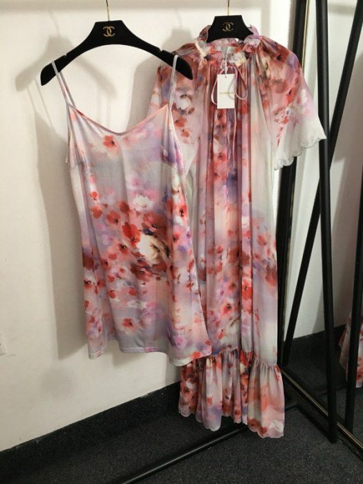 Платье с цветочным принтом