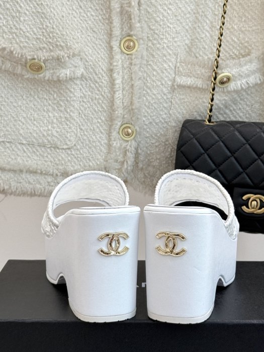 Босоножки фото 6