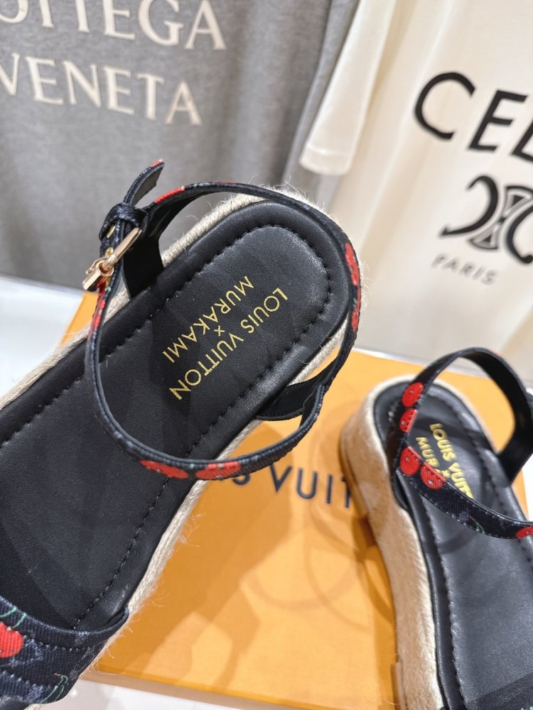 Сандалии женские фото 6