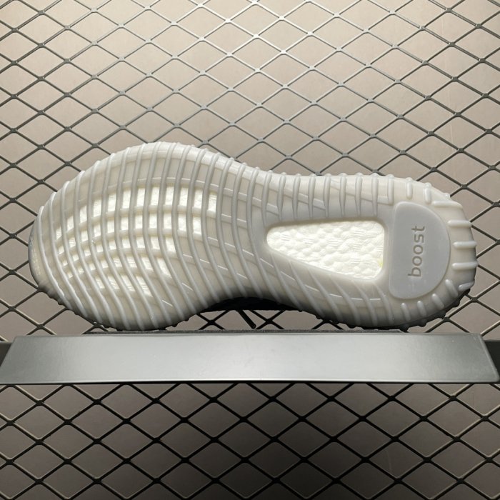 Кроссовки Yeezy Boost 350V2 фото 5