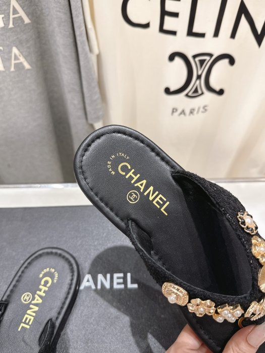 Шлепанцы фото 6