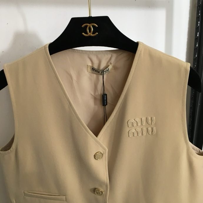 Костюм женский фото 9