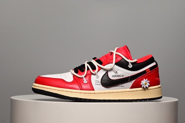 Кросівки Air Jordan 1 Low фото 9