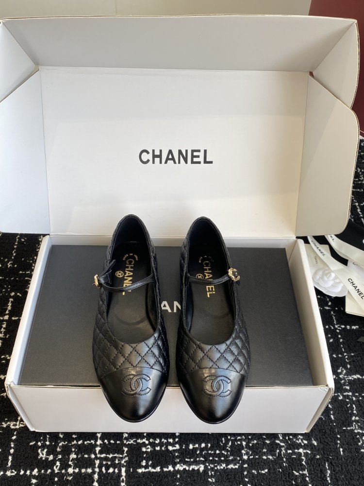 Ballet shoes leather