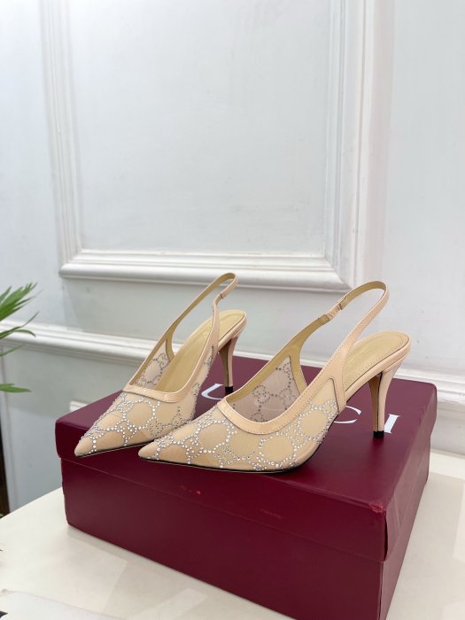 Босоножки фото 3