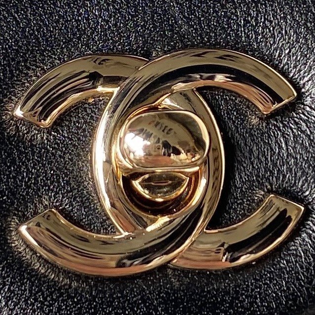 Сумка Chanel Flap Bag Lambskin Gold 15 см фото 3