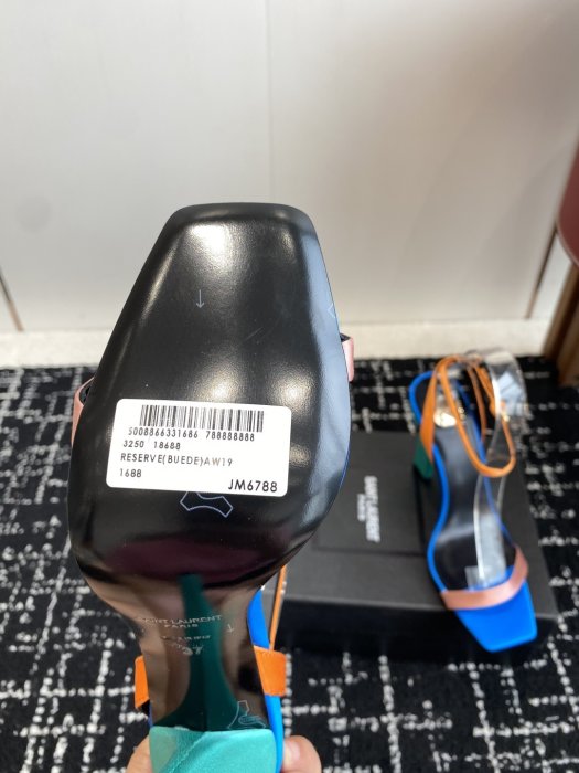 Босоножки фото 9