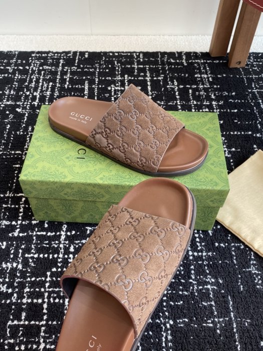 Шлепанцы фото 6