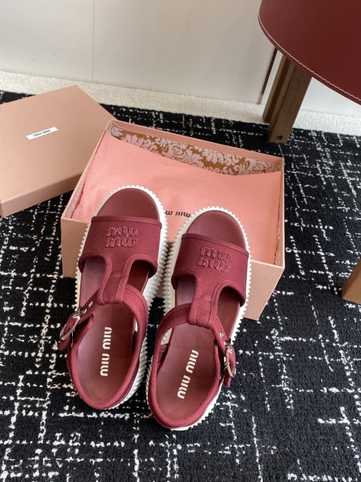 Сандалі жіночі фото 4