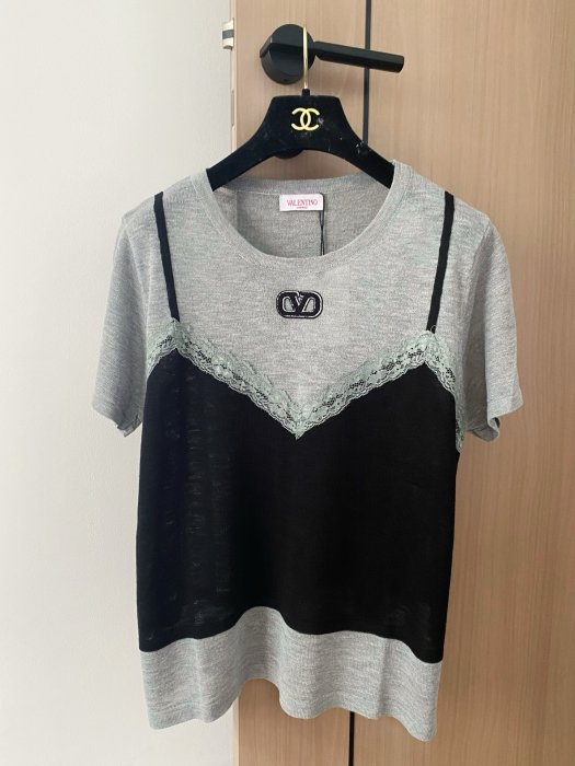 Футболка жіноча