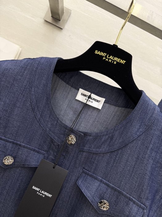 Costume female фото 2