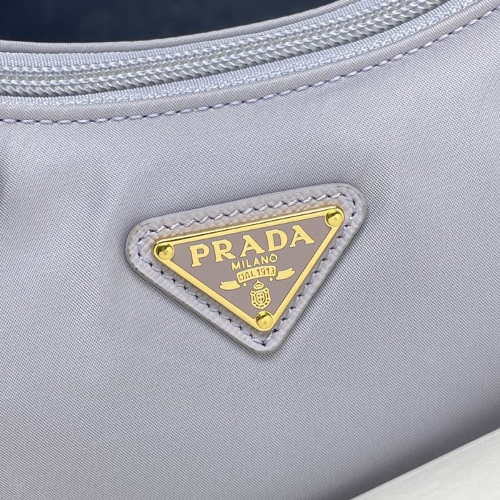 A bag women's Prada Nylon Hobo 23 cm фото 5
