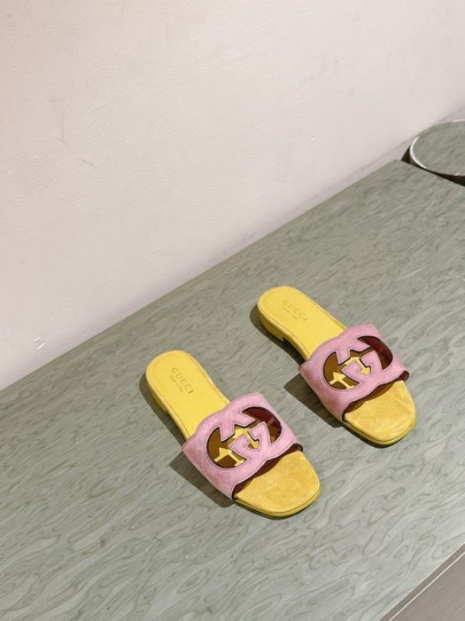 Шлепанцы фото 3