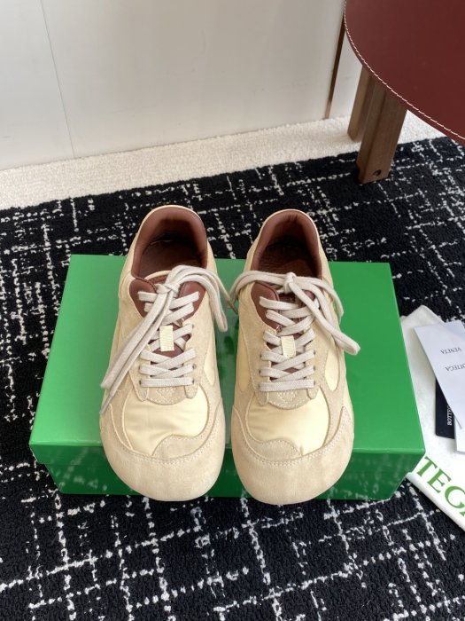 Кеди жіночі